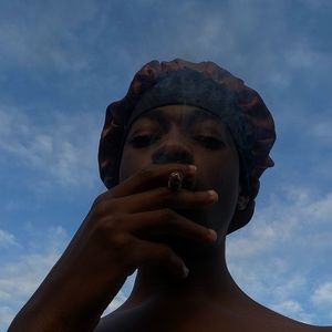 Meet your Posher, Dee